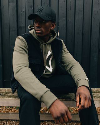 NEW ERA LINE CAPS AND CLOTHES