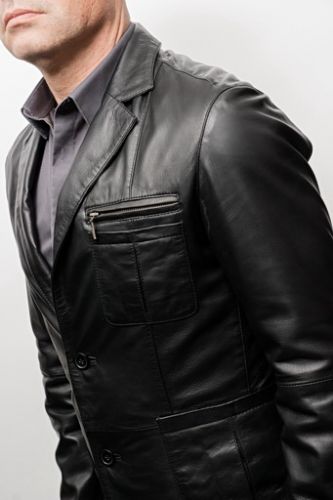 veste en cuir boutonné